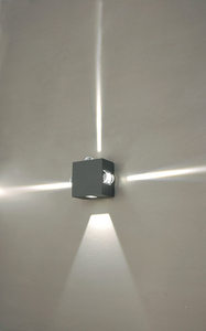 Agner 4 Lumina de perete Elstead small 1