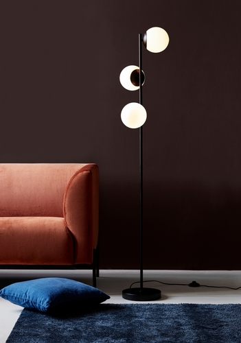 Verifica Lampă de podea Lilly Black/Opalwhite de Nordlux