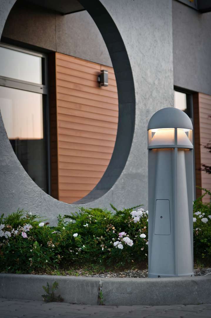 Spectacol Lampadar exterior NORLYS Narvik II negru 9005 1853BL Lampadar exterior NORLYS Narvik II negru 9005 1853BL