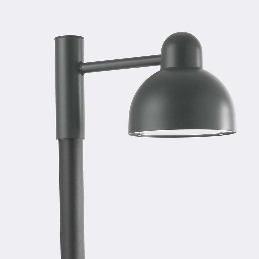 Vedere Lanternă de grădină Koster Pro 1811 Aluminum 9006 Norlys. Lanternă de grădină Koster Pro 1811 Aluminum 9006 Norlys.