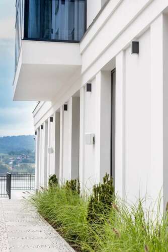 Verifica LILLEHAMMER 5028W lampă de perete pentru exterior alb 7.3W 4000K RAL-9003 - NORLYS