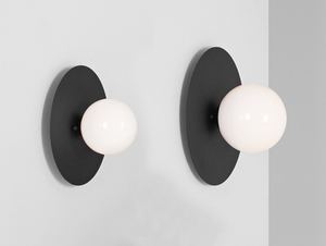 Aplică CustomForm SKIVA BALL S – neagră, cu abajur opal small 3