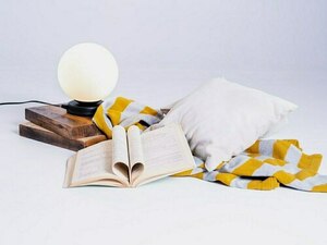Lampă de masă CustomForm MANEN M, glob din sticlă opal Ø20 cm, bază neagră, E27 small 1