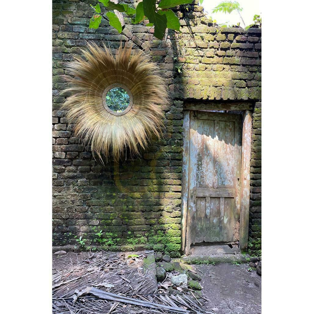 Afişa Oglindă BAZAR BIZAR din iarbă naturală, 90 cm, seria Mirrors Oglindă BAZAR BIZAR din iarbă naturală, 90 cm, seria Mirrors