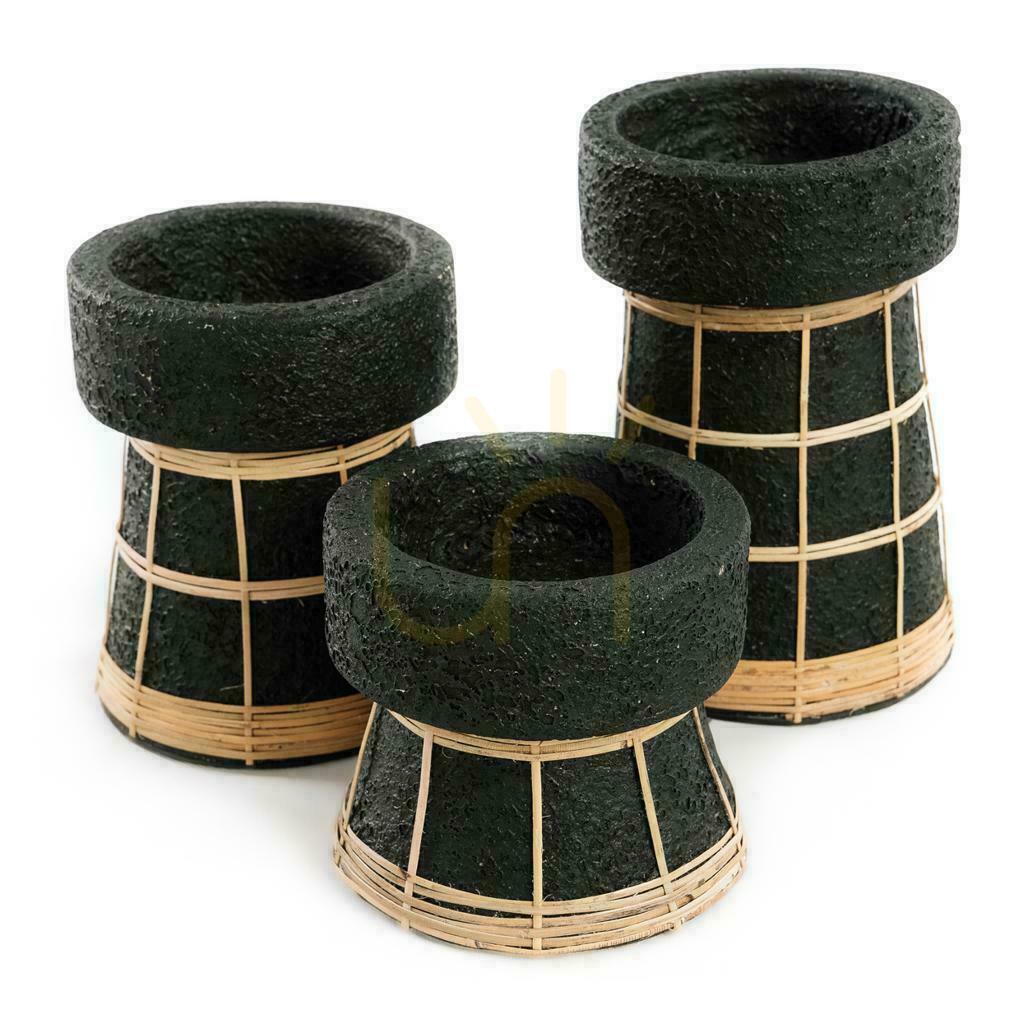 Afişa Suport lumânare BAZAR BIZAR Serene negru natural teracotă rattan L Suport lumânare BAZAR BIZAR Serene negru natural teracotă rattan L