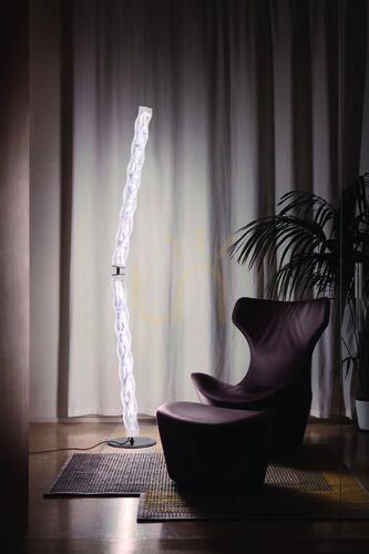 Verifica Slamp Hugo Floor Lampă de podea Prisma.