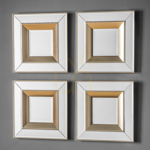 Oglindă de perete pătrată Gallery Direct Phantom aurie 36x36 cm 5055999228565 1 Oglindă de perete pătrată Gallery Direct Phantom aurie 36x36 cm 5055999228565 small 1