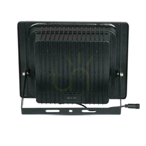 Verifica V-TAC 35W Solar LED Proiector negru IP65, telecomandă, temporizator VT-100W 4000K 2450lm.