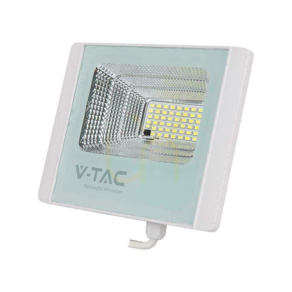 previzualizare V-TAC Solar LED proiector 40W alb IP65, telecomandă, temporizator VT-200W 6400K 3100lm. V-TAC Solar LED proiector 40W alb IP65, telecomandă, temporizator VT-200W 6400K 3100lm.