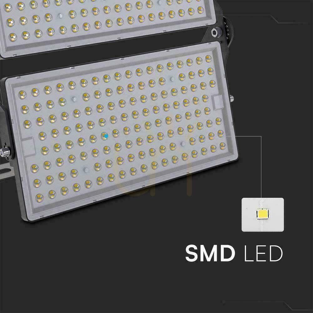 Spectacol V-TAC 500W negru IP65 135Lm/W VT-48500 4000K 67500lm Proiector LED V-TAC 500W negru IP65 135Lm/W VT-48500 4000K 67500lm Proiector LED