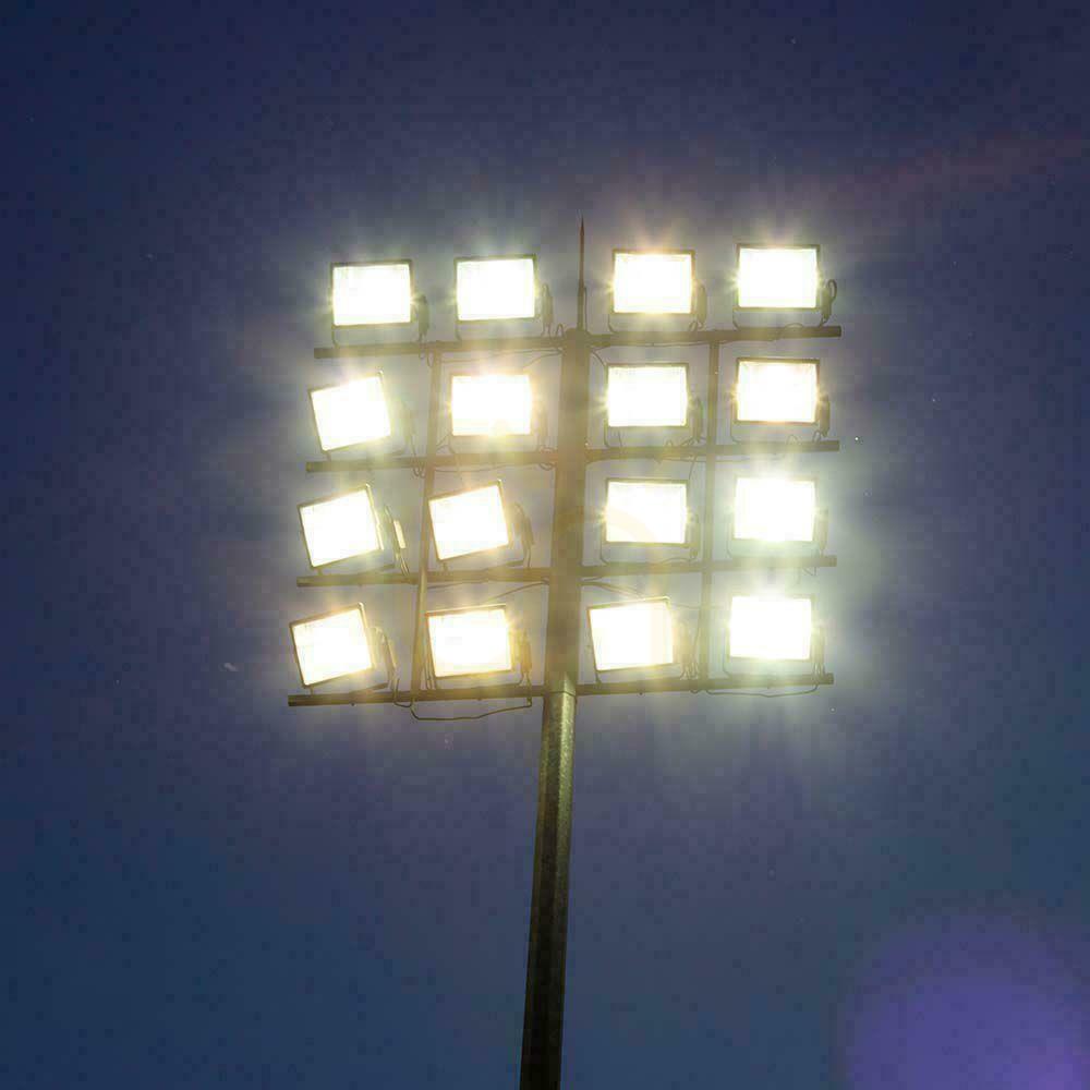 Spectacol Proiector LED V-TAC 200W 100Lm/W Cablu 1mb SAMSUNG CHIP Alb VT-44204 6500K 17540lm 5 ani garanție Proiector LED V-TAC 200W 100Lm/W Cablu 1mb SAMSUNG CHIP Alb VT-44204 6500K 17540lm 5 ani garanție