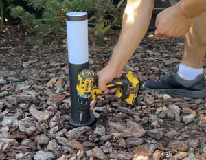 Fundație din oțel puternic înșurubată pentru lămpi de grădină 37cm - instalare rapidă small 1