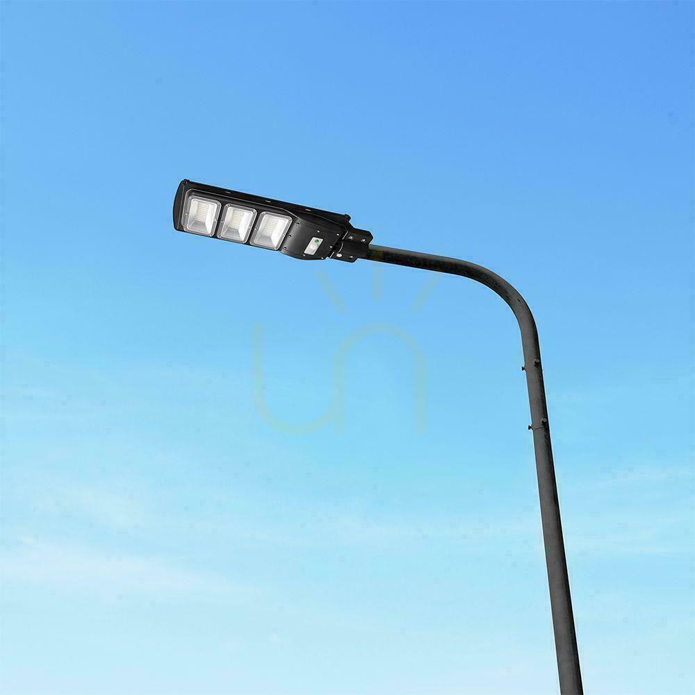 Afişa Streetlight LED Solar V-TAC 12W Negru VT-ST180W 6000K 1200lm proiector. Streetlight LED Solar V-TAC 12W Negru VT-ST180W 6000K 1200lm proiector.