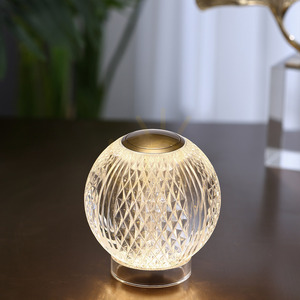 MARNI mic LED lampă de masă - alamă naturală QUINTIESSE 6 MARNI mic LED lampă de masă - alamă naturală QUINTIESSE small 6