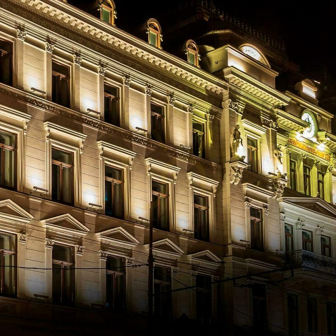 Vedere Corp de iluminat pentru fațade cu LED de exterior tip wall washer 12x1w 24V 4000k IP66 gri ZAMBELIS Corp de iluminat pentru fațade cu LED de exterior tip wall washer 12x1w 24V 4000k IP66 gri ZAMBELIS