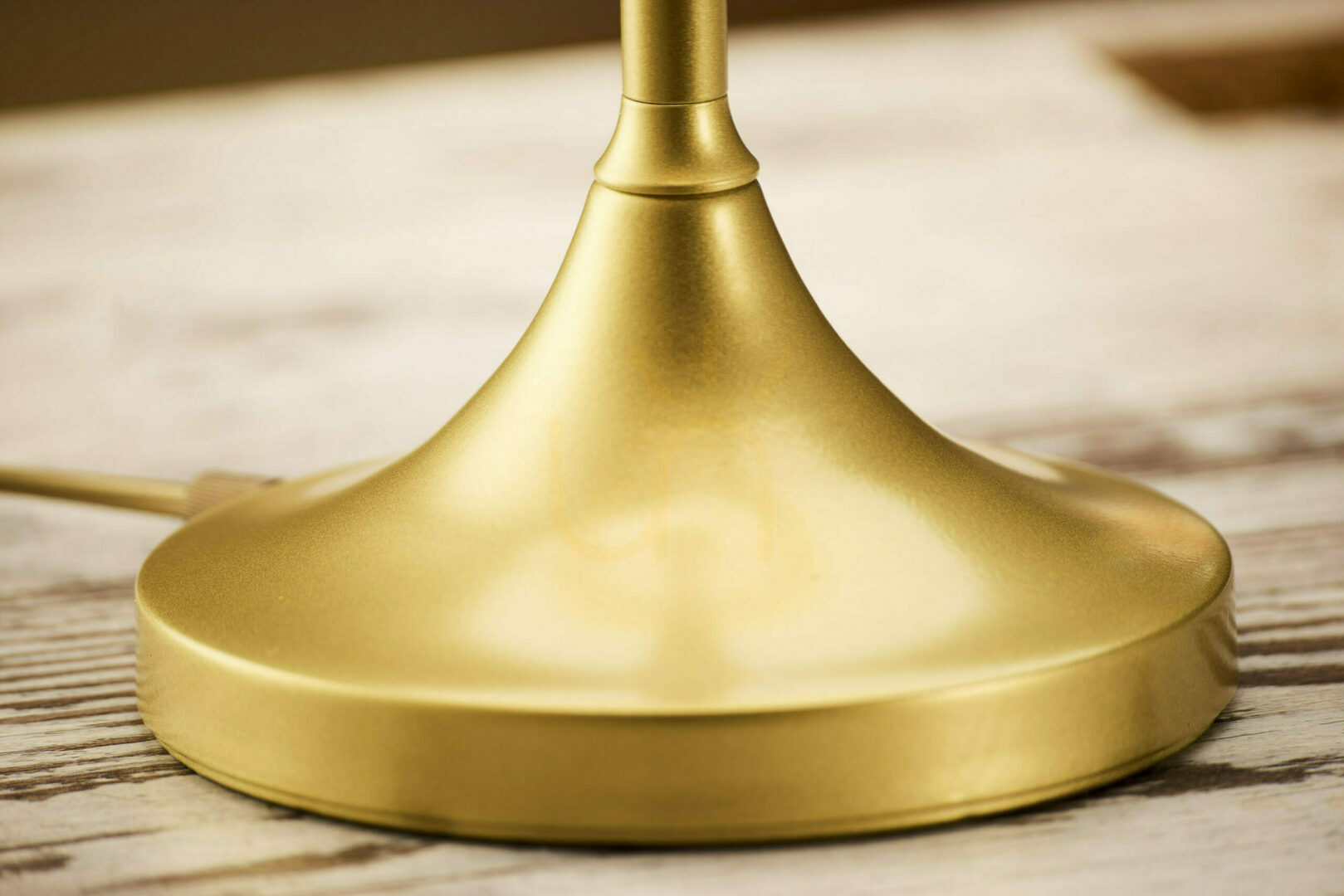 Spectacol KASZMIR Lămpile de birou Gold 1xE27/15W KASZMIR Lămpile de birou Gold 1xE27/15W