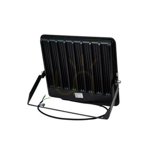 Verifica Proiector LED V-TAC 300W 115lm/W carcasă neagră cablu 1m IP65 VT-44003 6500K 34440lm 6 ani garanție