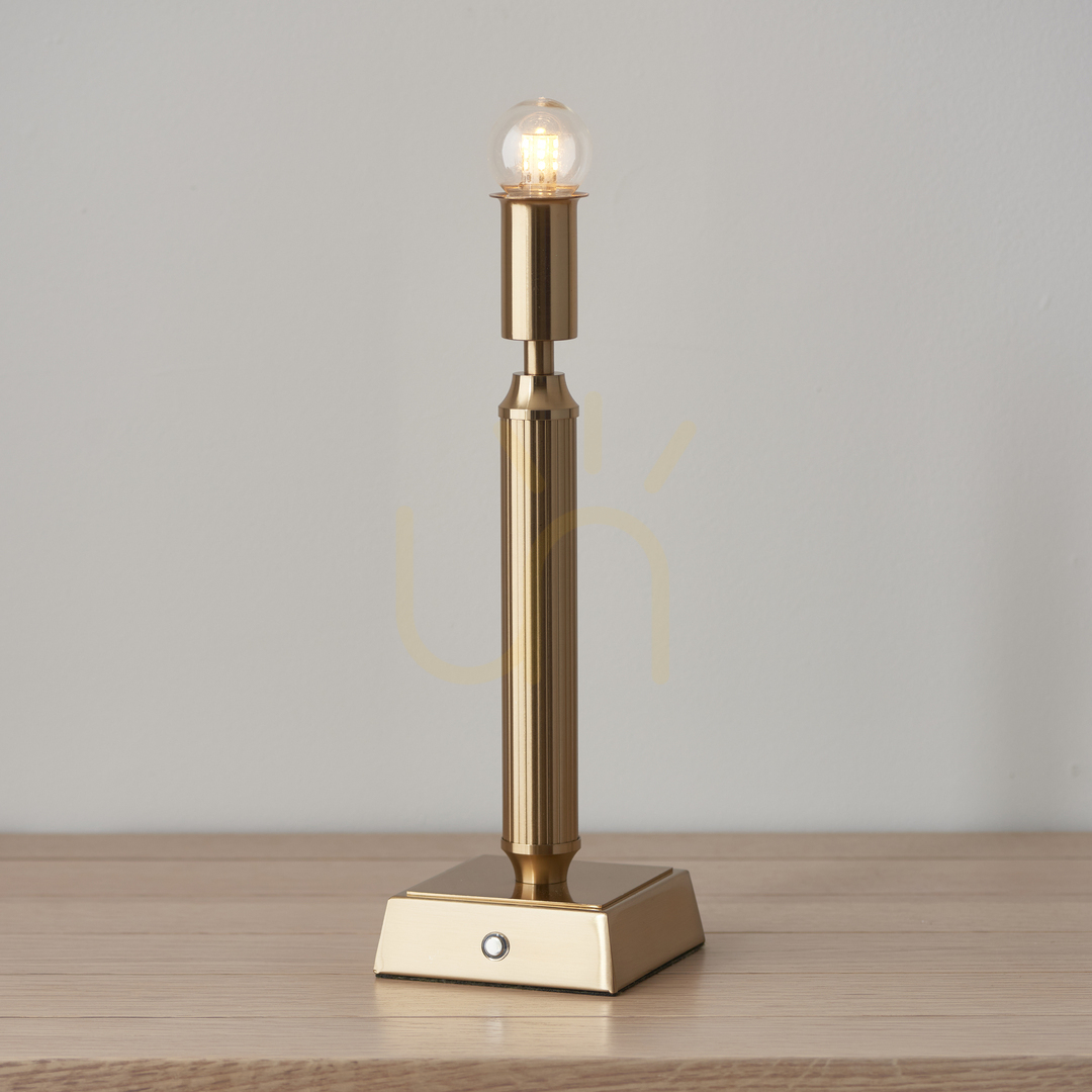 Afişa Lampă de masă LED reîncărcabilă Endon Trobridge alamă oțel 36,6 cm Lampă de masă LED reîncărcabilă Endon Trobridge alamă oțel 36,6 cm