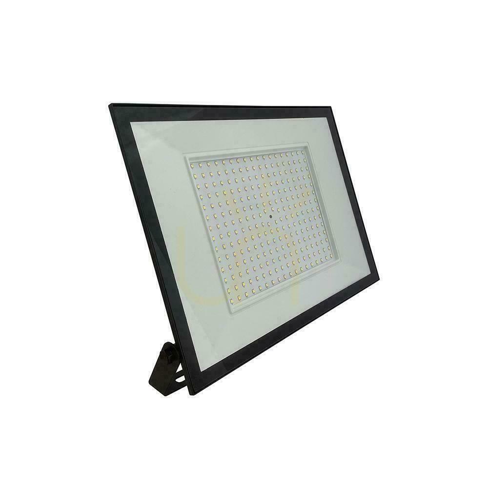 Verifica V-TAC 200W LED SMD proiector 6400K negru VT-44208 6500K 16450lm. V-TAC 200W LED SMD proiector 6400K negru VT-44208 6500K 16450lm.