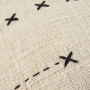 Husă pernă The French Kiss Natural Black 50x50 cm small 2