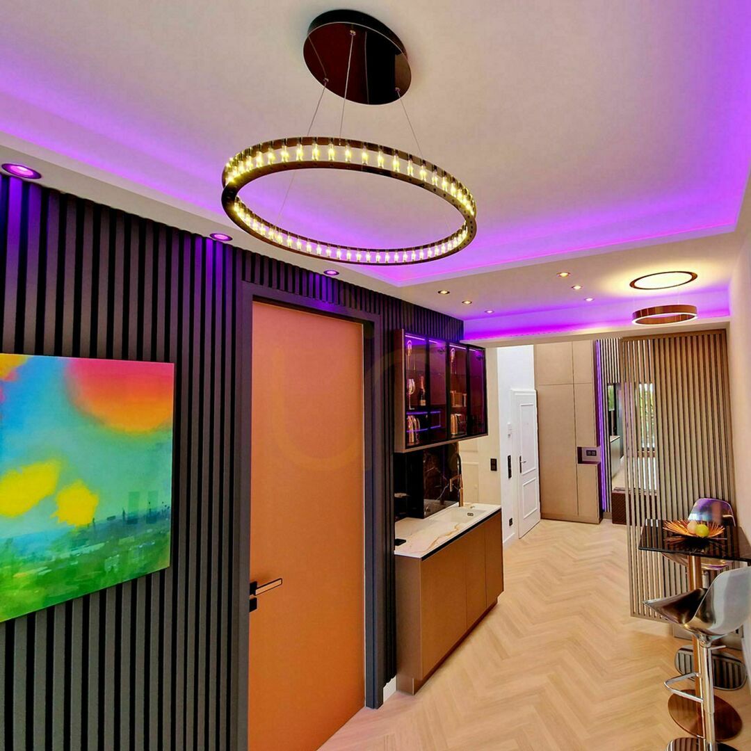 Spectacol Lampa suspendată LED s.luce Atom Ring neagră Ø80 cm, dimabilă, metal, 3000K Lampa suspendată LED s.luce Atom Ring neagră Ø80 cm, dimabilă, metal, 3000K