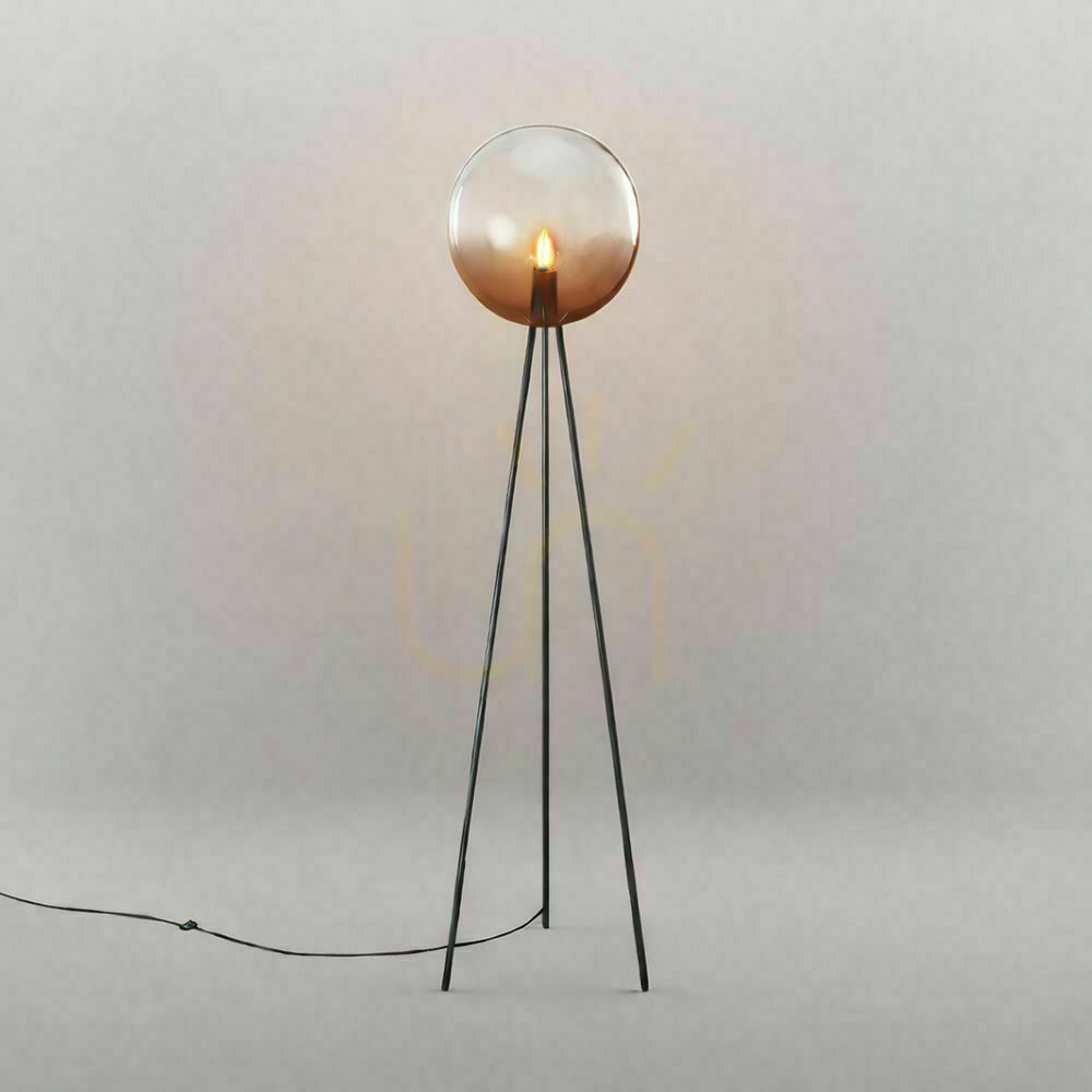 previzualizare Lampă de podea s.luce Orb Tripod cu glob de sticlă cupru, 160 cm, E27 Lampă de podea s.luce Orb Tripod cu glob de sticlă cupru, 160 cm, E27