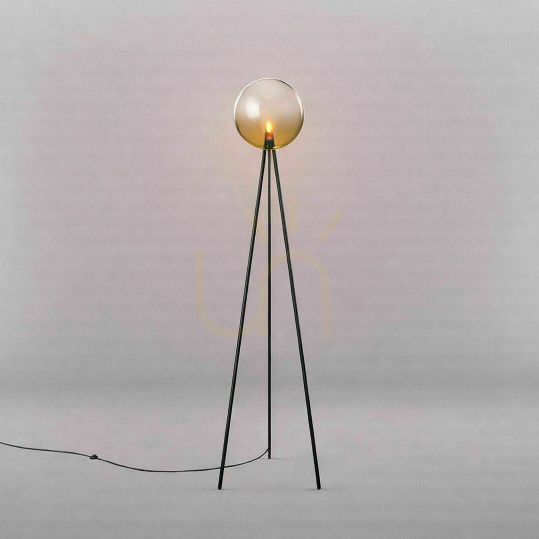 previzualizare Lampă de podea s.luce Orb Tripod maro cu glob de sticlă, 160 cm Lampă de podea s.luce Orb Tripod maro cu glob de sticlă, 160 cm