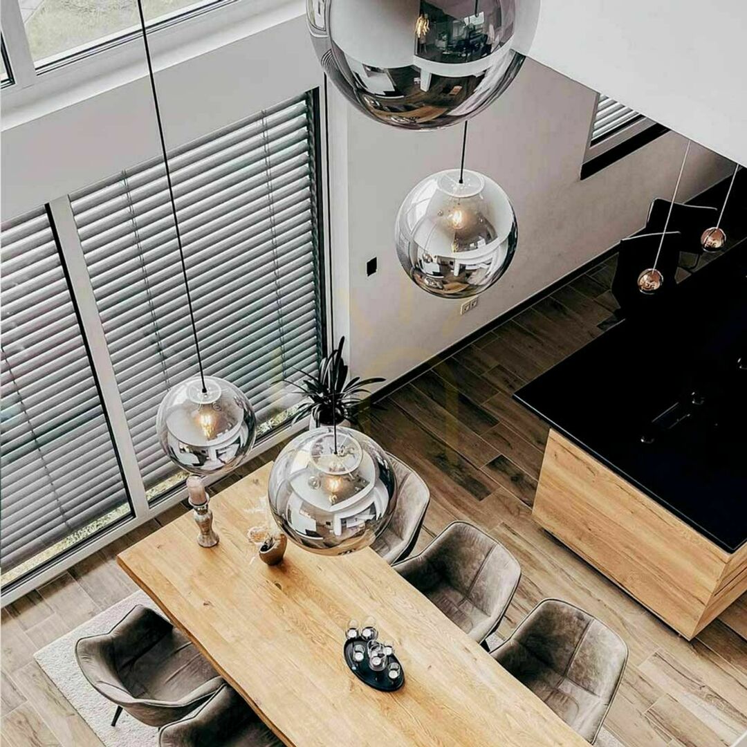 Spectacol Lampă suspendată s.luce Orb albă din sticlă, 20 cm, E27, dimabilă Lampă suspendată s.luce Orb albă din sticlă, 20 cm, E27, dimabilă