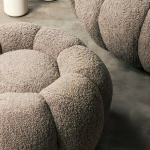 Otomană PERLE, culoare cappuccino, țesătură bouclé, forme rotunjite, de la Nova Nook small 2