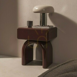 Noptieră LUSH cu sertar, maro-burgund, lucioasă, în formă de arc, de la Nova Nook small 1