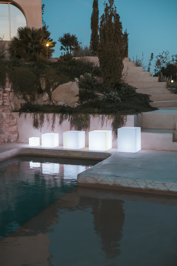 Vedere Masa de grădină CUBY 3186 albă, 1xLED Masa de grădină CUBY 3186 albă, 1xLED